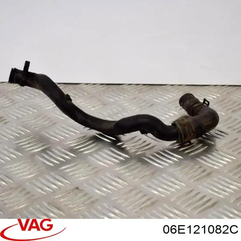 Шланг термостата на Audi A8 D3 4E2, 4E8