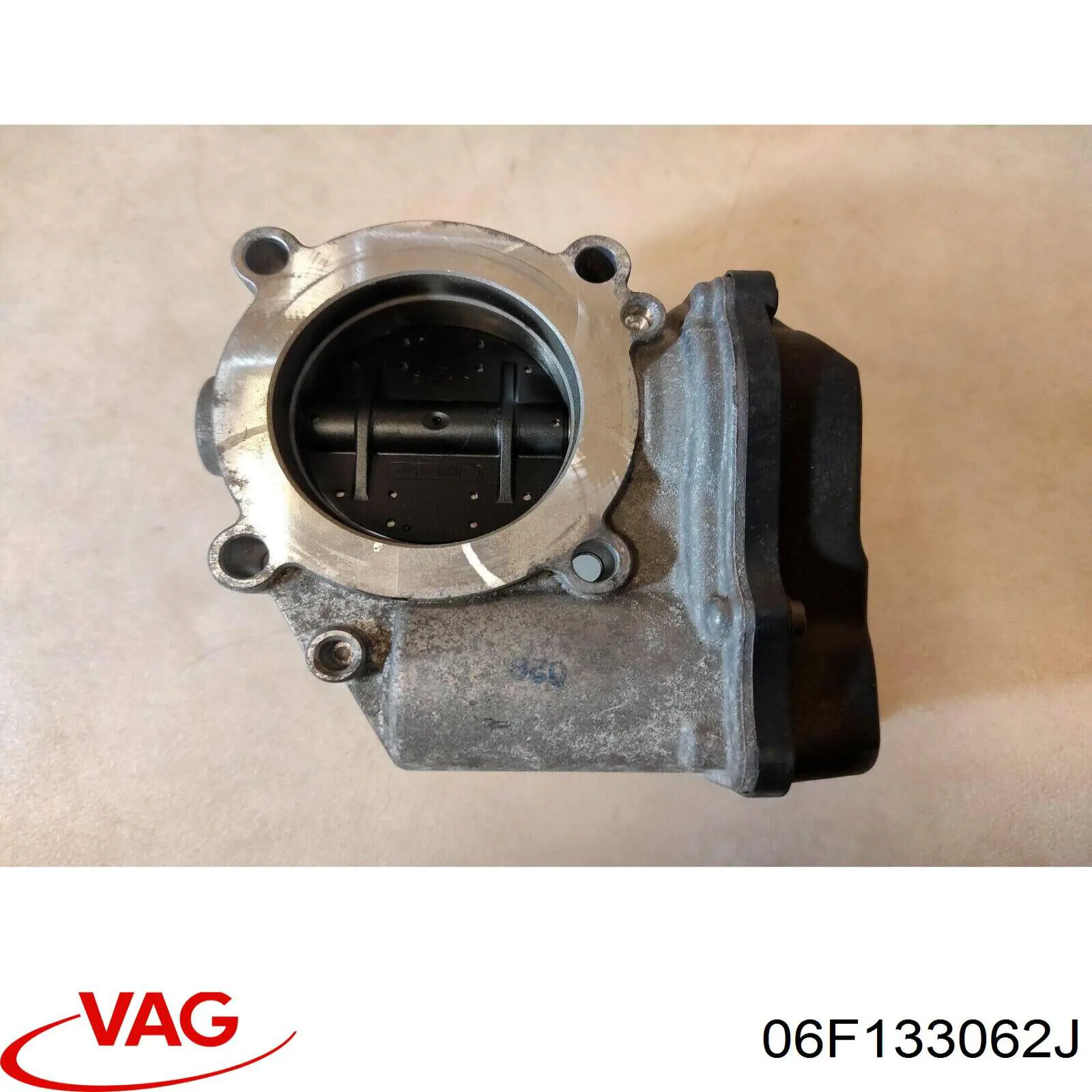 06F133062J VAG Válvula de borboleta montada