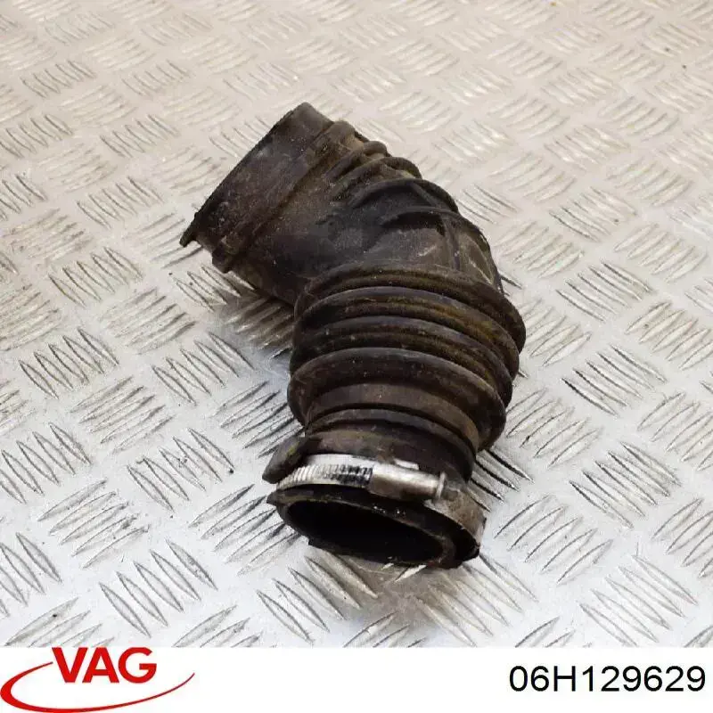 Патрубок воздушный, выход воздушного фильтра VAG 06H129629 цена, от 88.43 USD