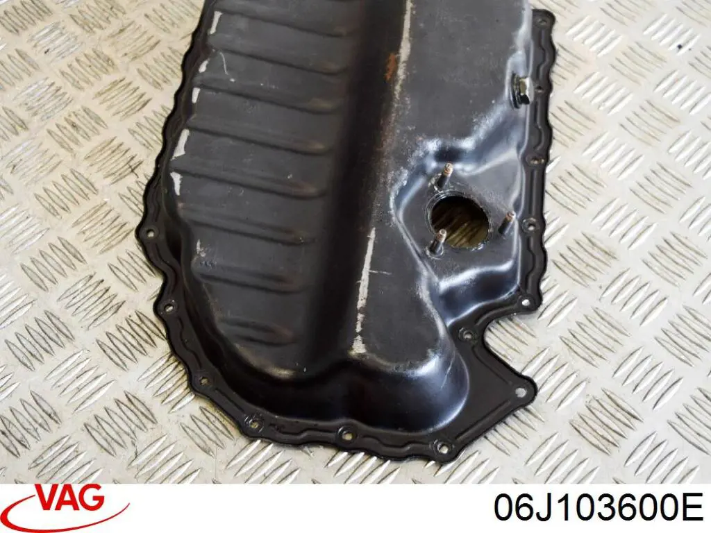 Поддон маслянный картера двигателя, нижняя часть VAG 06J103600E
