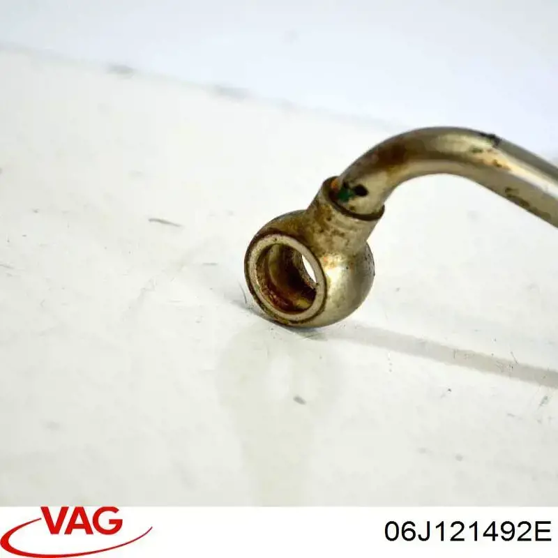 Купить 06J121492E VAG Шланг (патрубок) жидкостного охлаждения турбины, обратка