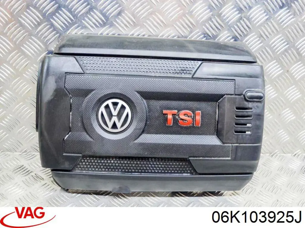 Крышка двигателя 06K103925J VAG