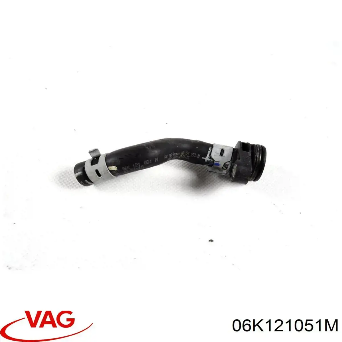 Патрубок системы охлаждения 06K121051M VAG