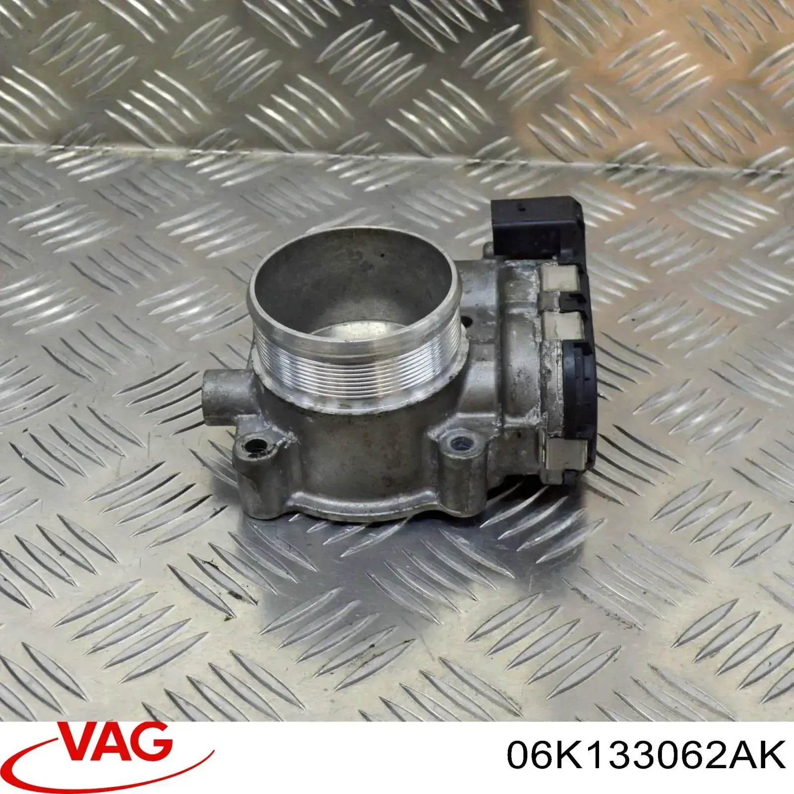 Дроссельная заслонка 06K133062J VAG