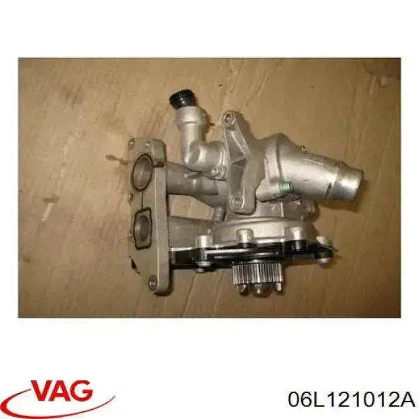 Купить 06L121012A VAG Помпа водяная (насос) охлаждения, в сборе с корпусом