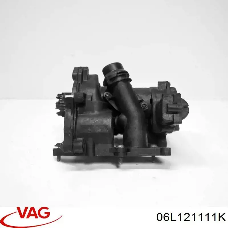 Помпа водяная (насос) охлаждения, в сборе с корпусом 06L121111K VAG