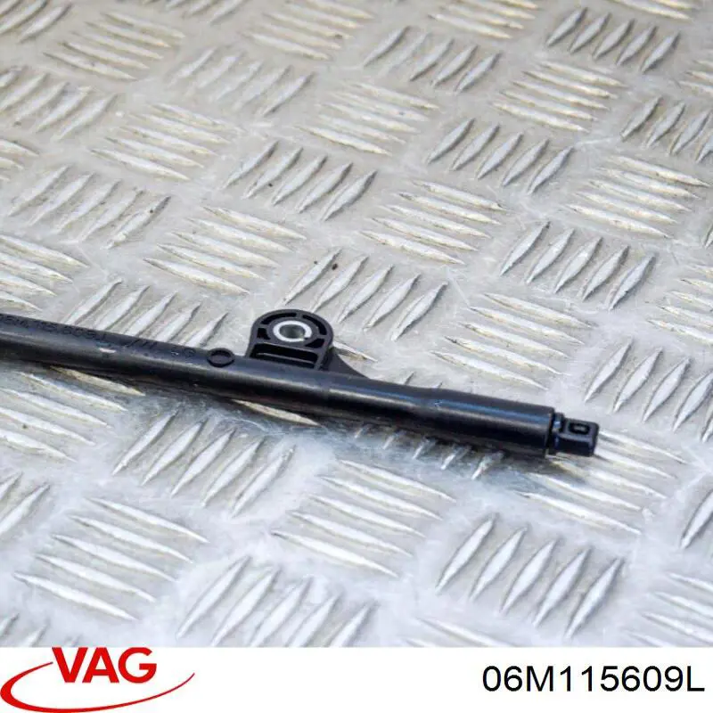 Купить 06M115609L VAG Направляющая индикатора уровня масла в двигателе