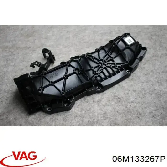 Коллектор впускной, левый VAG 06M133267P