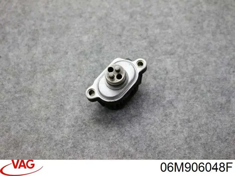 Клапан фазорегулятора 06M906048F VAG