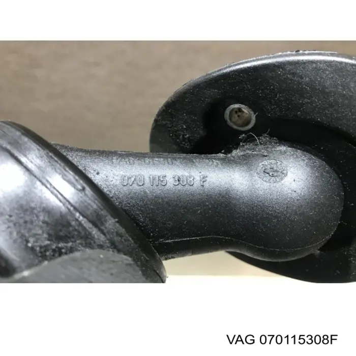 Купить 070115308F VAG Горловина маслозаливная