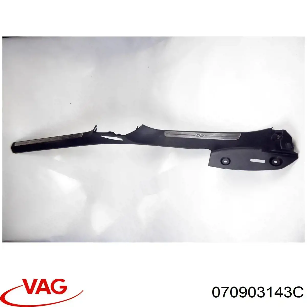 Кронштейн крепления генератора на Volkswagen Transporter T5 7HB, 7HJ, 7EB, 7EJ