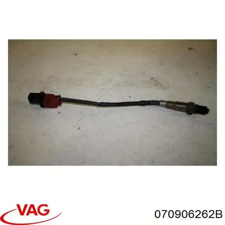 Датчик кислорода до катализатора 070906262B VAG