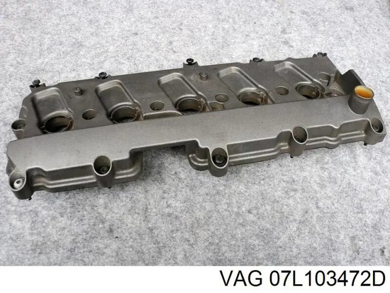 Клапанная крышка 07L103472D VAG