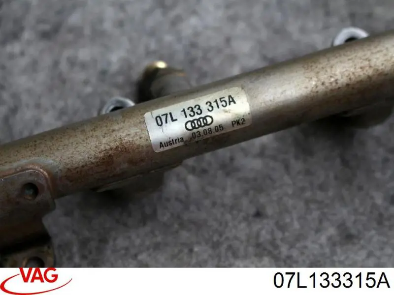 Распределитель топлива (рампа) VAG 07L133315A цена, от 22.58 USD