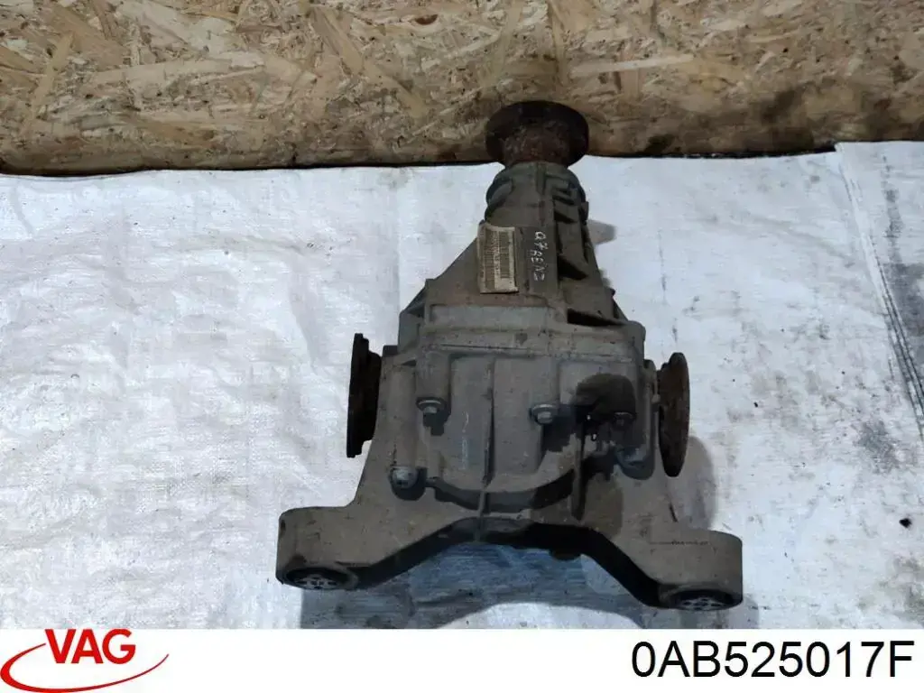 Redutor do eixo traseiro Audi Q7  4LB