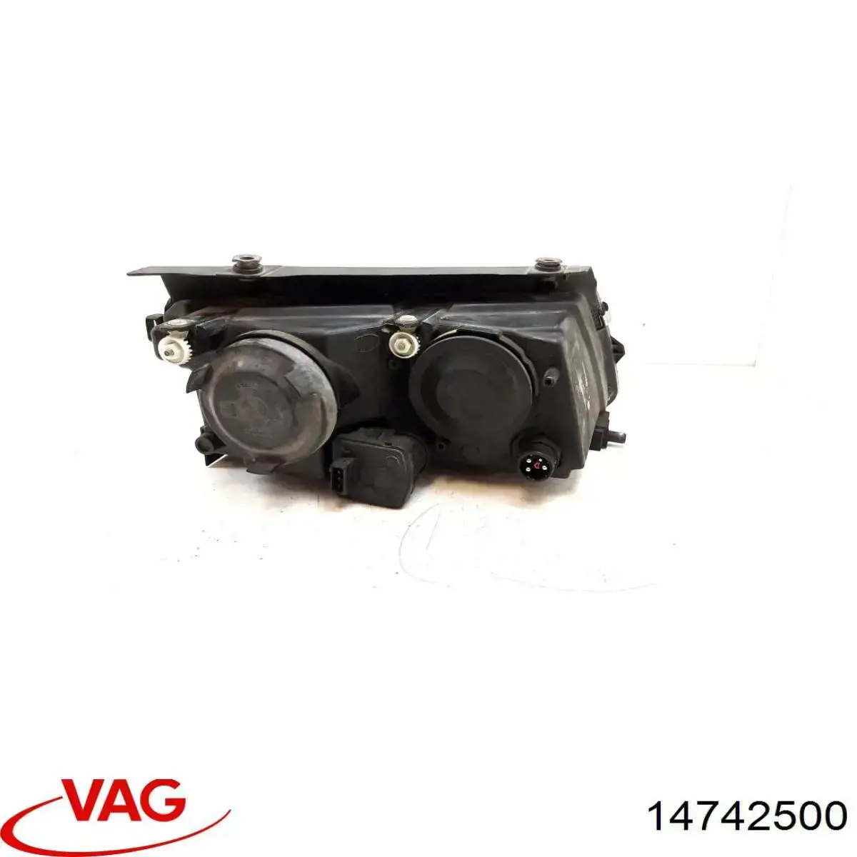 Левая фара 14742500 VAG