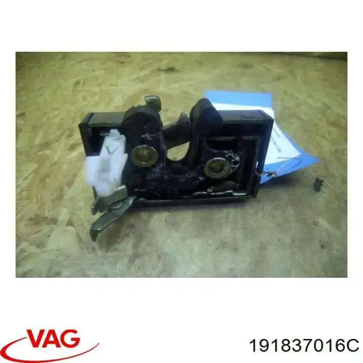 Замок передней правой двери 191837016C VAG