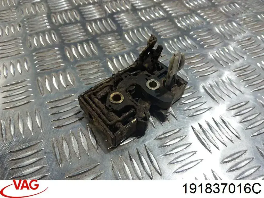 Купить 191837016C VAG Замок передней правой двери