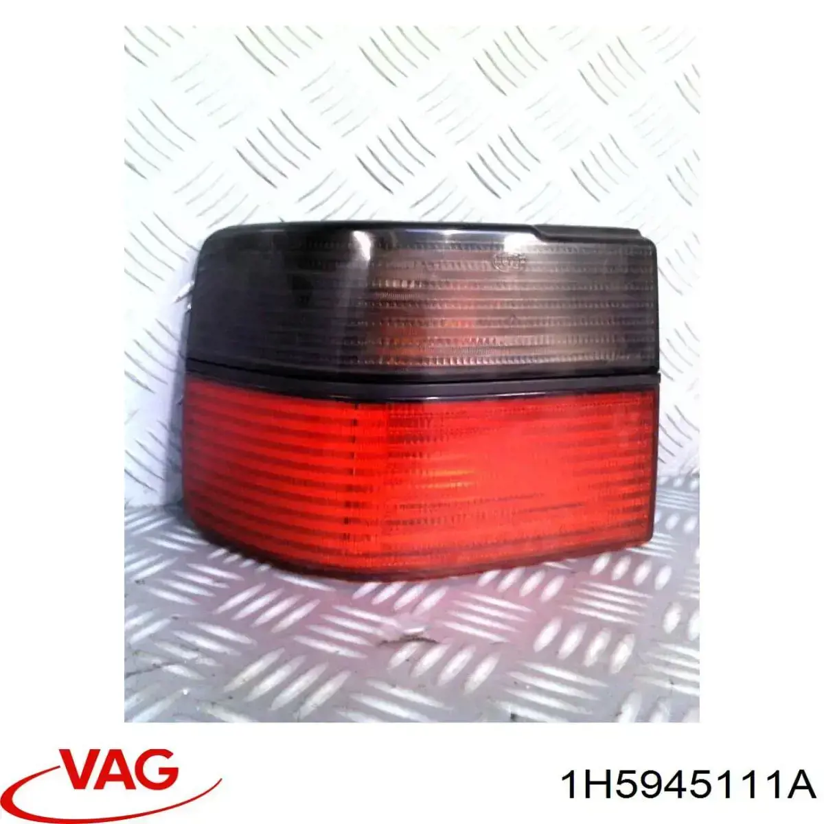 Задняя левая внешняя фара VAG 1H5945111A цена, от 40.33 USD