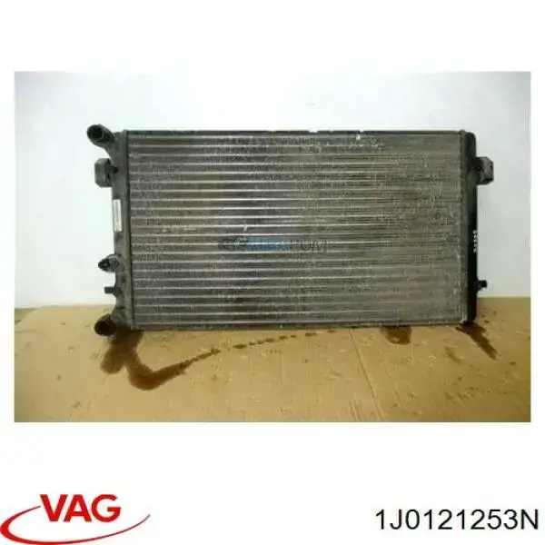 Радиатор охлаждения VAG 1J0121253N