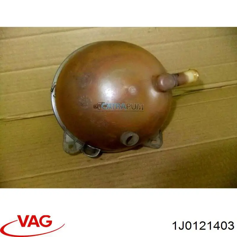Бачок системы охлаждения 1J0121403 VAG