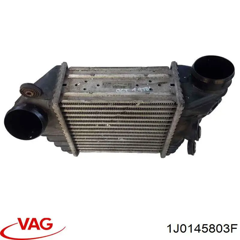 Радиатор интеркуллера VAG 1J0145803F