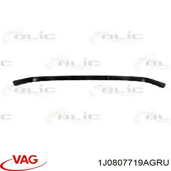 Купить 1J0807719AGRU VAG Накладка бампера переднего