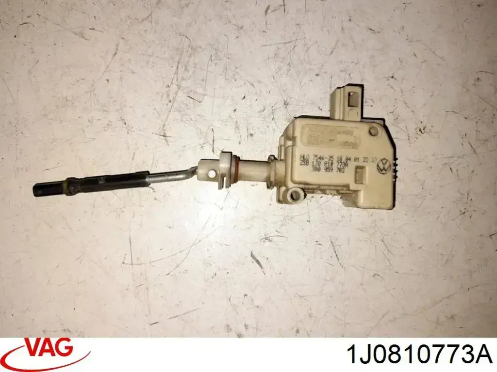 Замок открывания лючка бензобака VAG 1J0810773A цена, от 12.67 USD