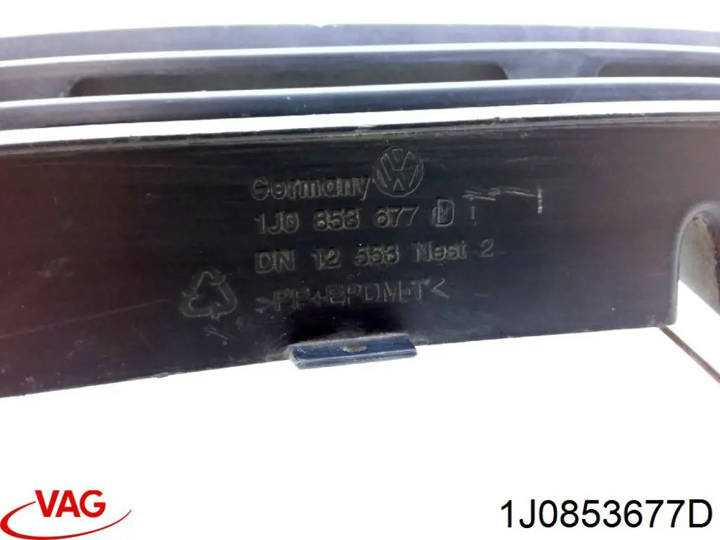 Решетка бампера переднего центральная VAG 1J0853677D цена, от 6.33 USD