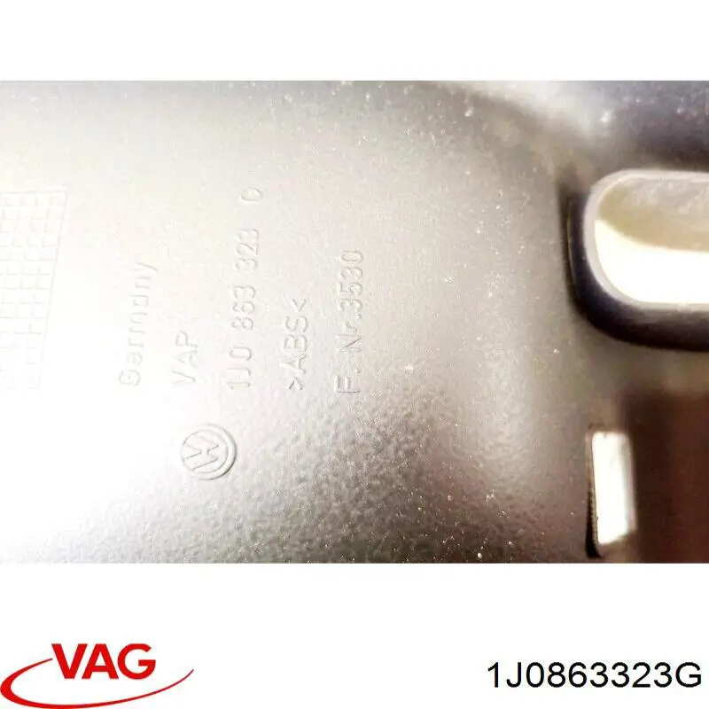 Купить 1J0863323G VAG Центральная консоль торпеды