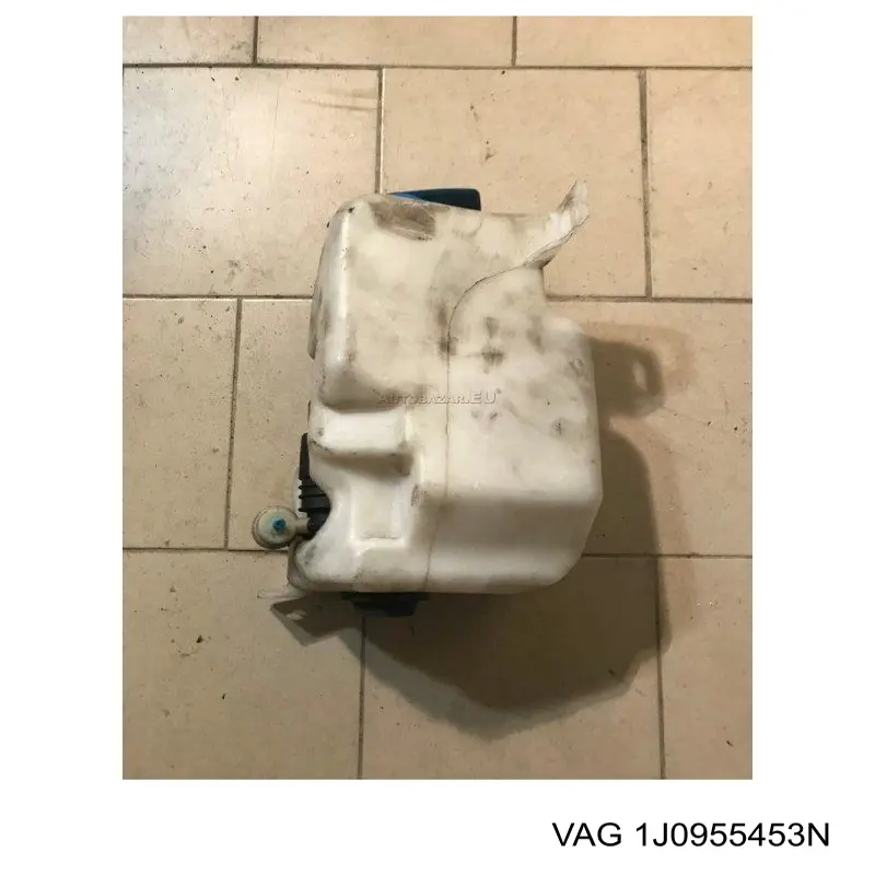 Бачок стеклоомывателя VAG 1J0955453N