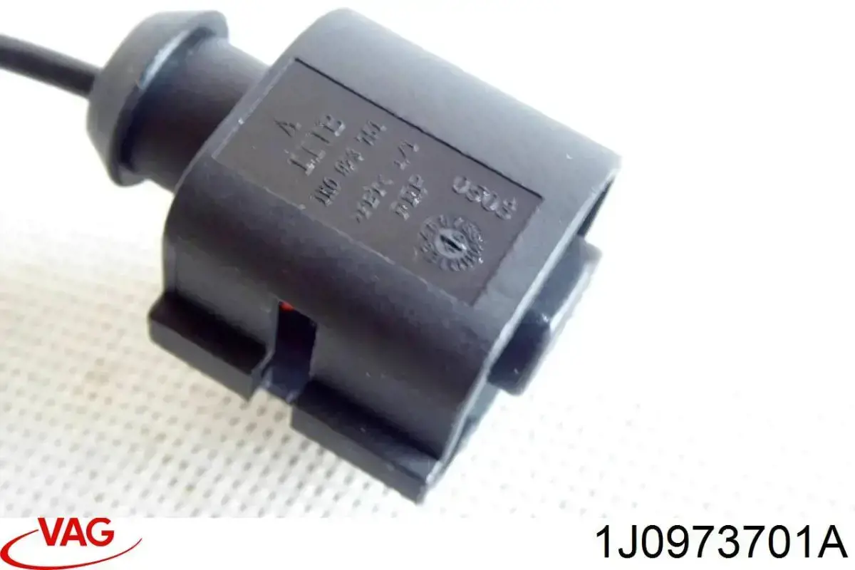 Вилка электрическая прицепа (TRUCK) VAG 1J0973701A цена, от 4.23 USD