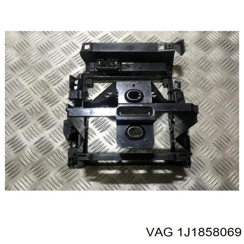Купить 1J1858069 VAG 