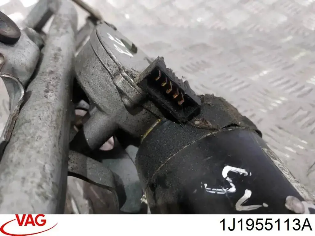 Мотор трапеции стеклоочистителя VAG 1J1955113A цена, от 12.67 USD