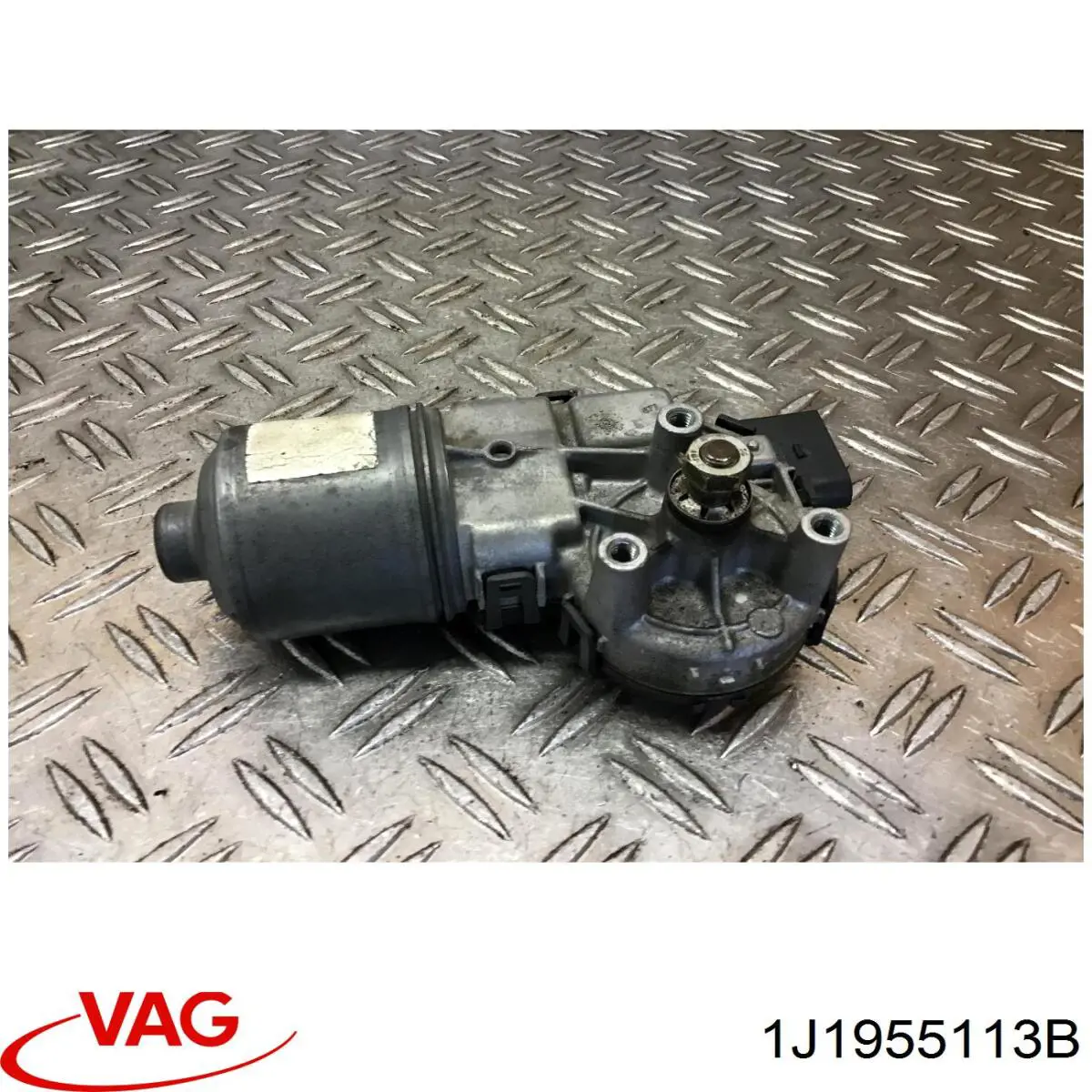 1J1955113B VAG Мотор стеклоочистителя передний