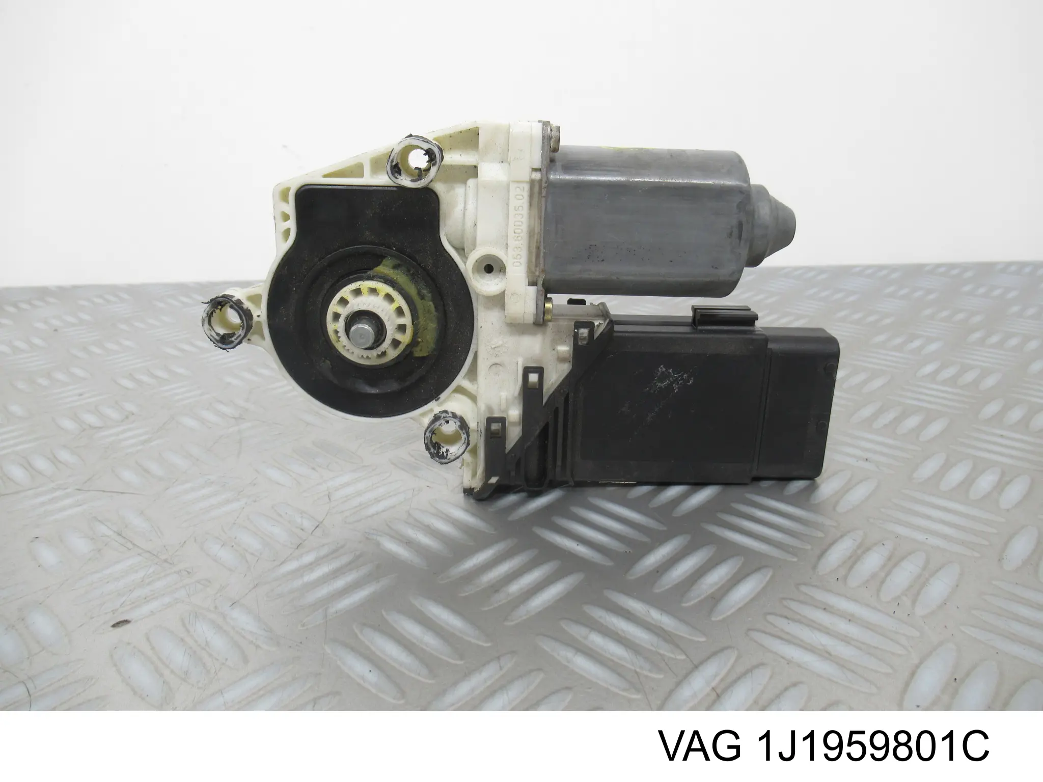 1J1959801C VAG Привод электростеклоподъемника передний