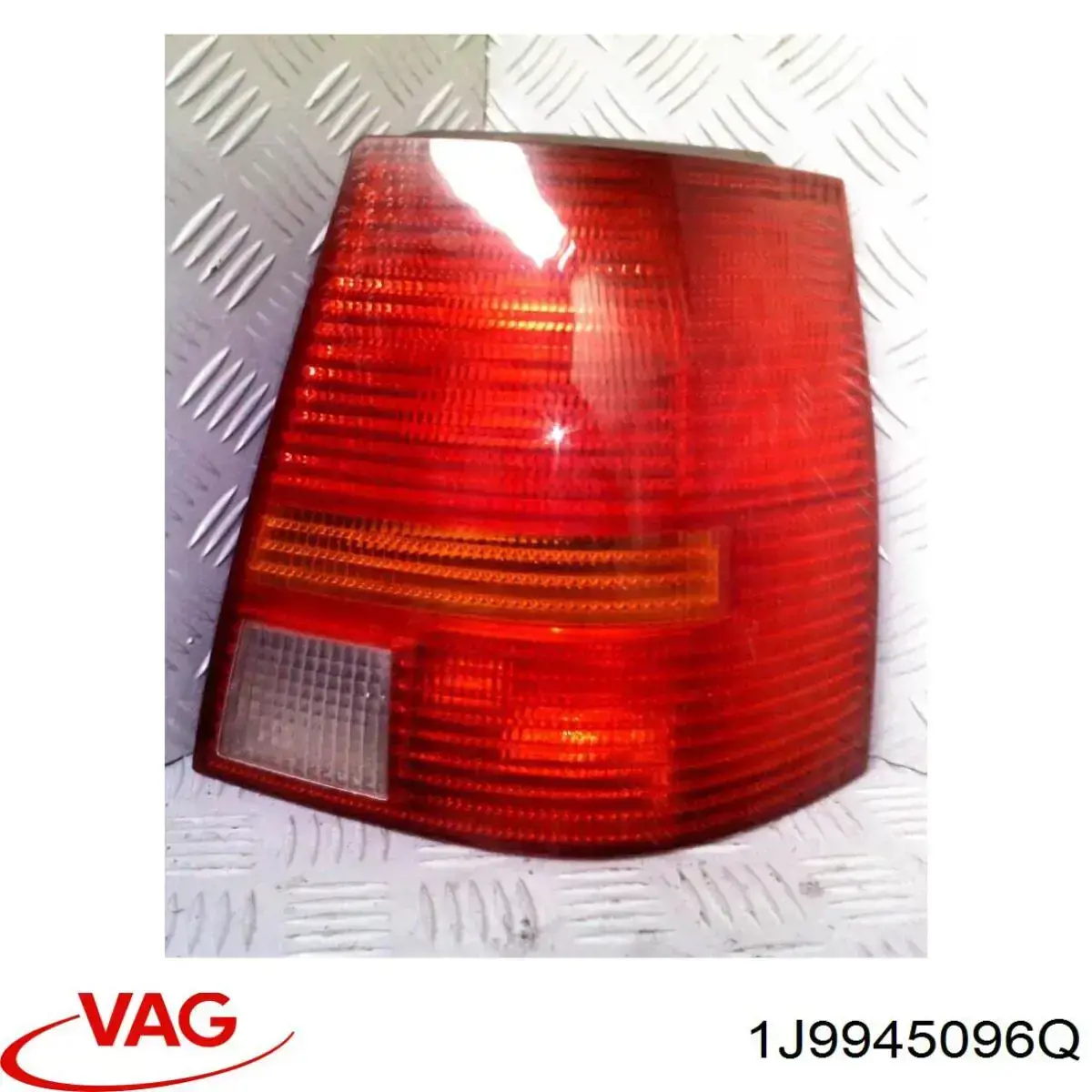 Фонарь задний правый VAG 1J9945096Q цена, от 50.68 USD