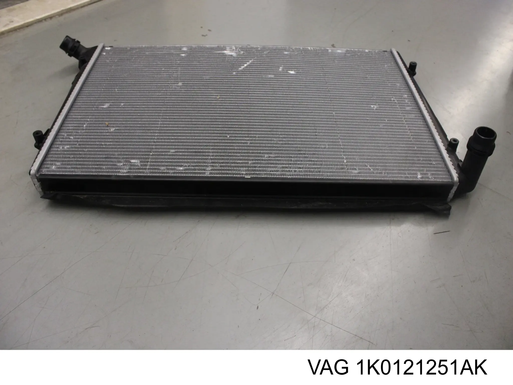 Купить 1K0121251AK VAG Радиатор водяной