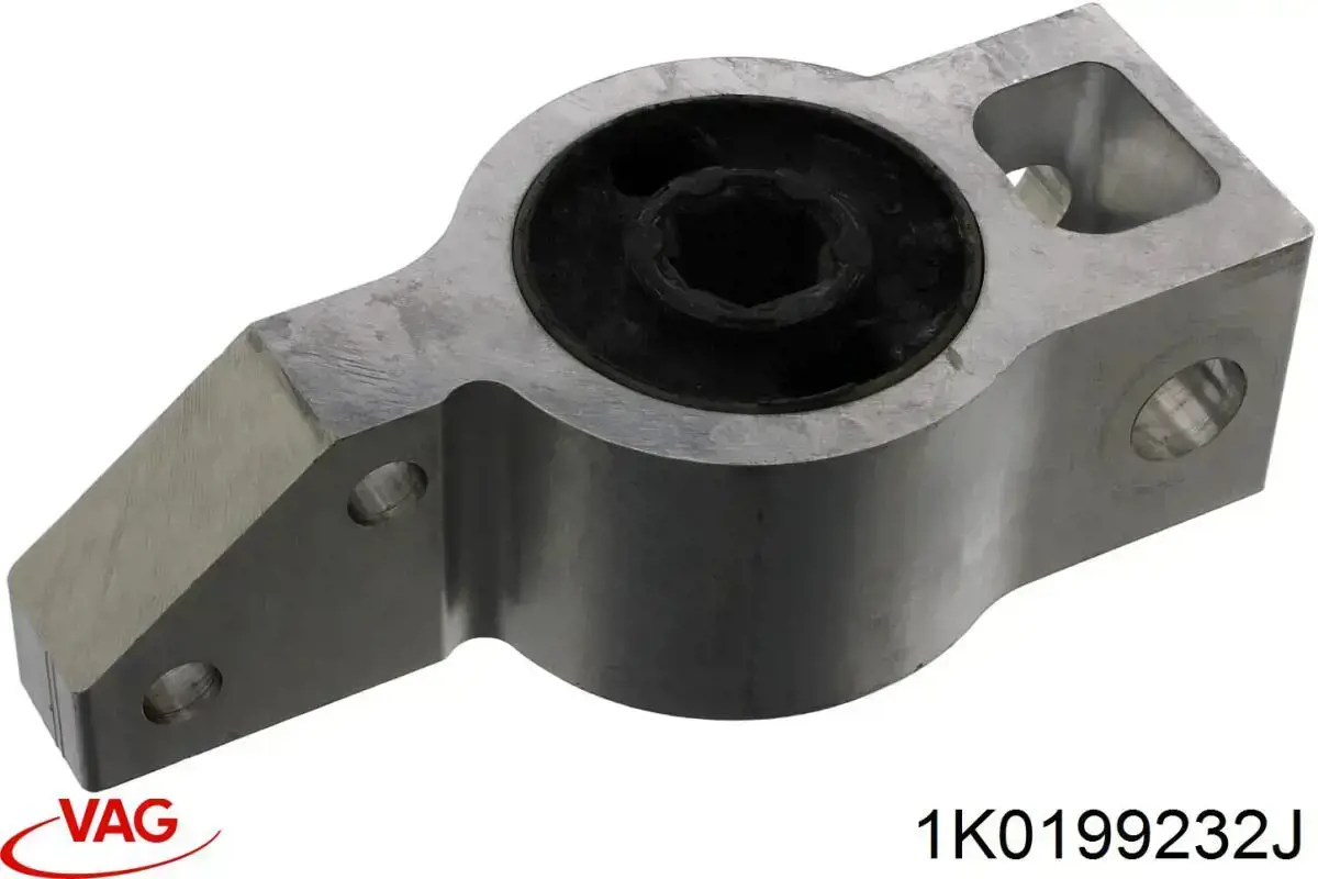 Сайлентблок рычага Audi A3 03-13 / Volkswagen Golf 03-09 (Сзади/ Справа)