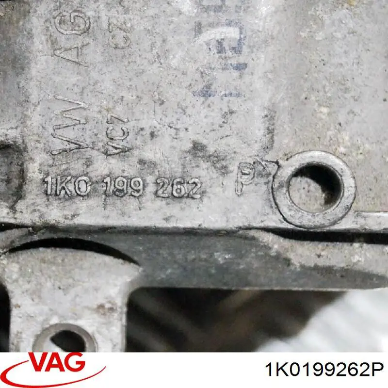 Купить 1K0199262P VAG Правая опора двигателя
