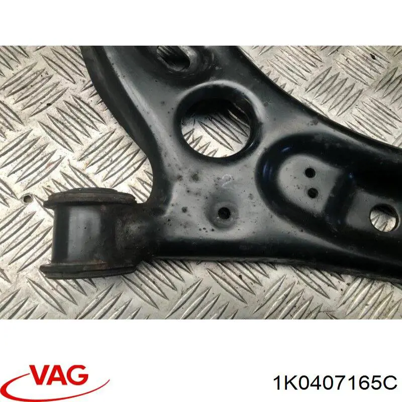 Купить 1K0407165C VAG Рычаг передней подвески левый