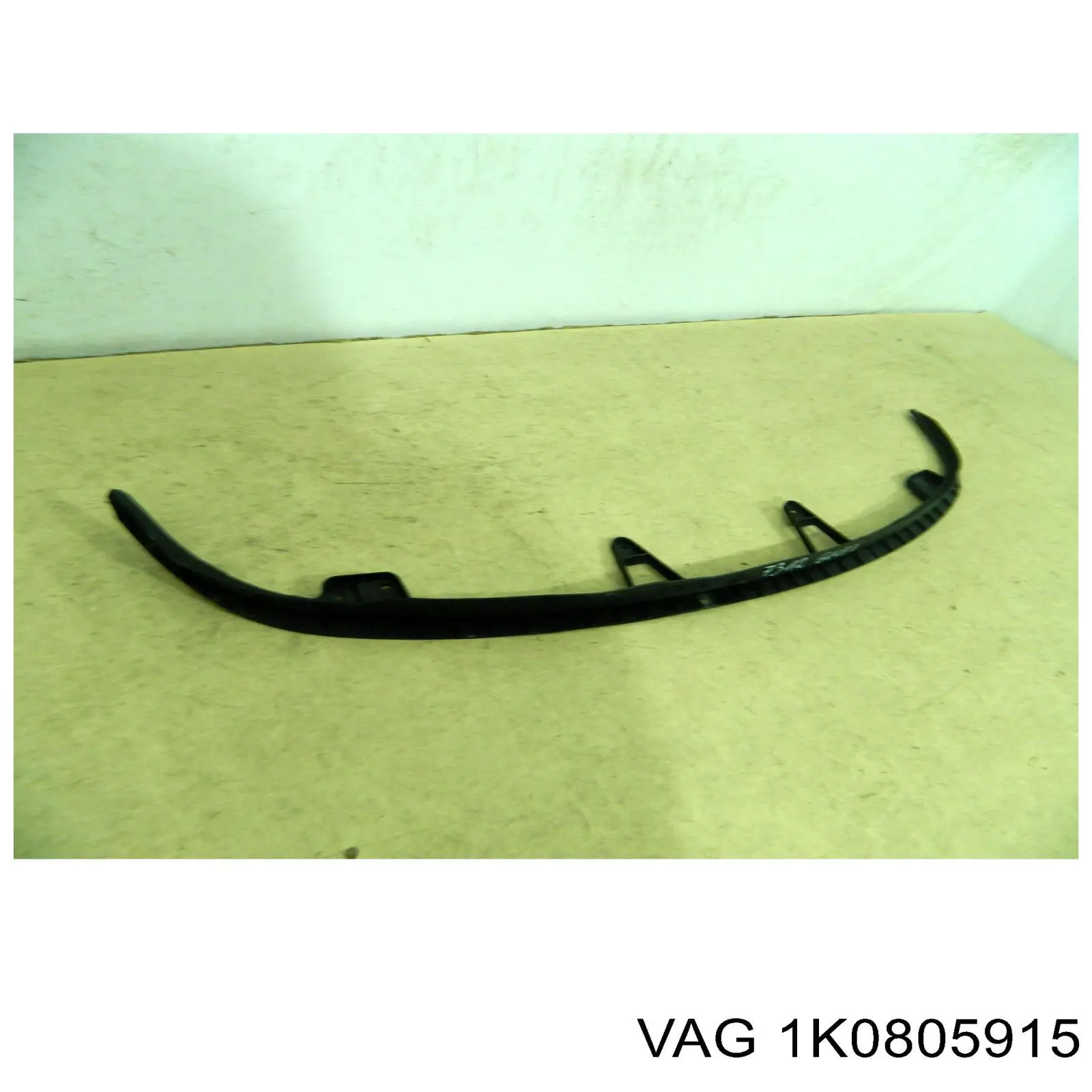 Кронштейн спойлера переднего бампера VAG 1K0805915 цена, от 89.54 USD