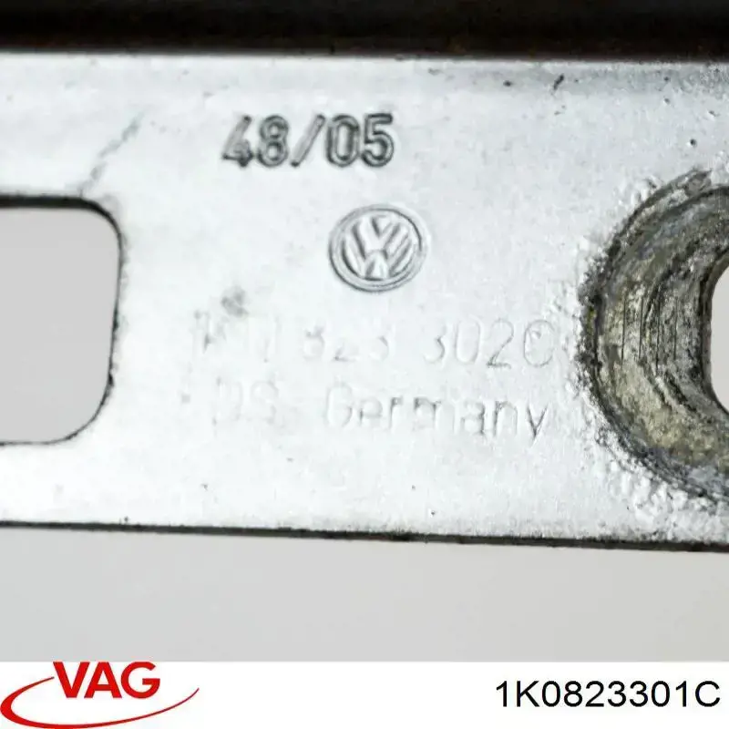 Петля капота левая 1K0823301C VAG