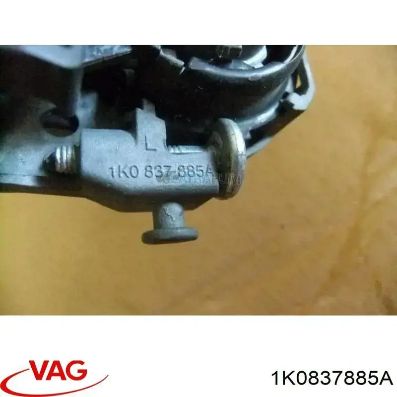 Держатель наружной ручки двери, передней левой VAG 1K0837885A