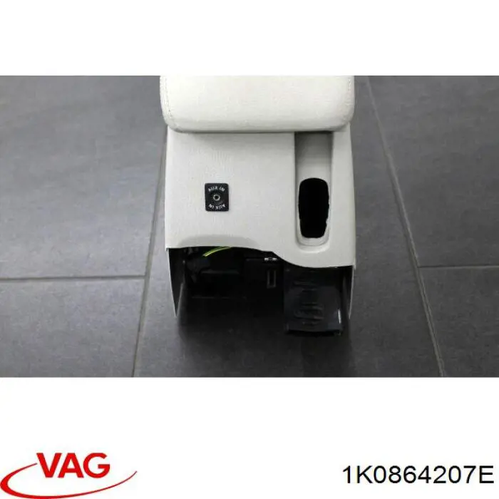 Панель борода VAG 1K0864207E цена, от 51.19 USD