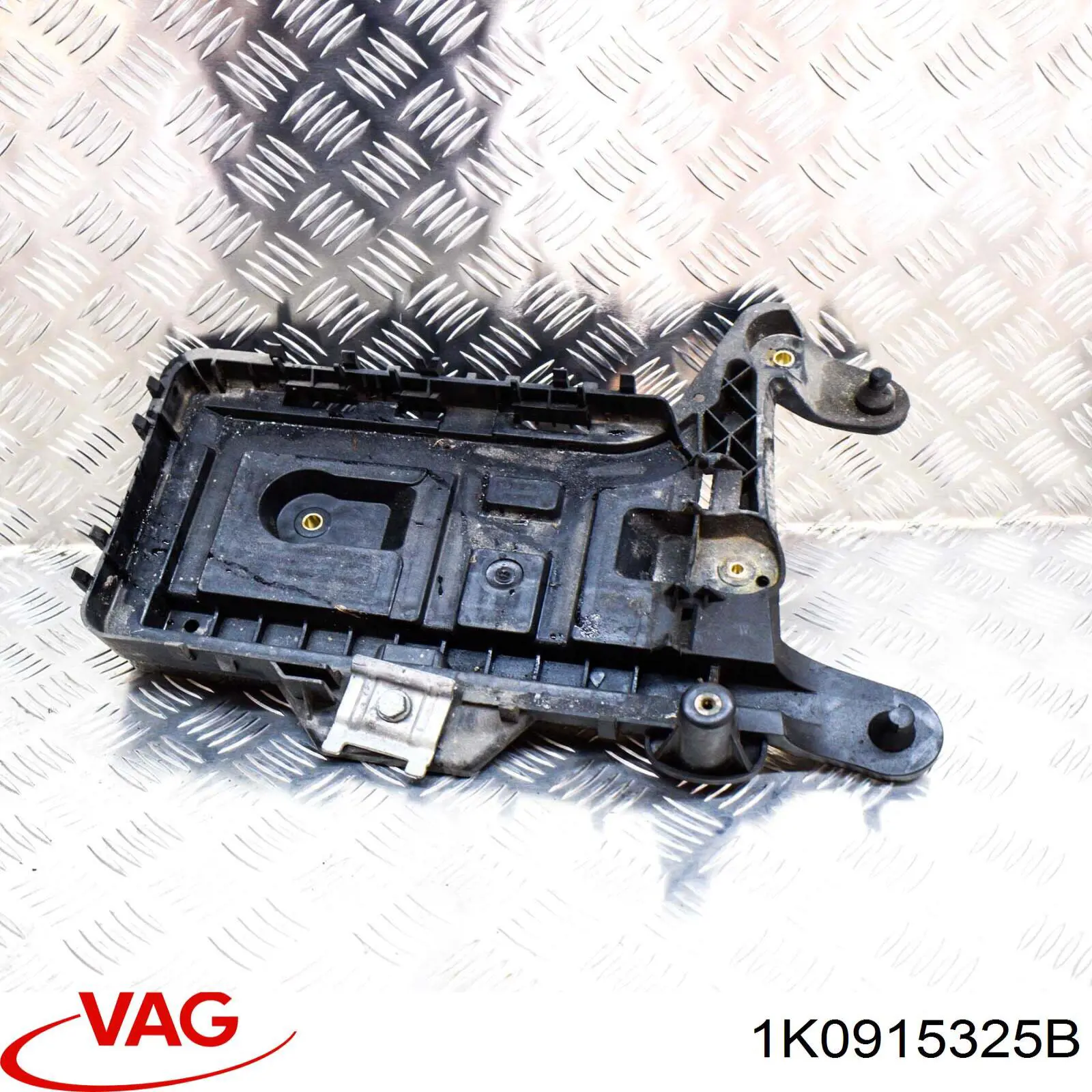 Купить 1K0915325 VAG Полка под аккумулятор