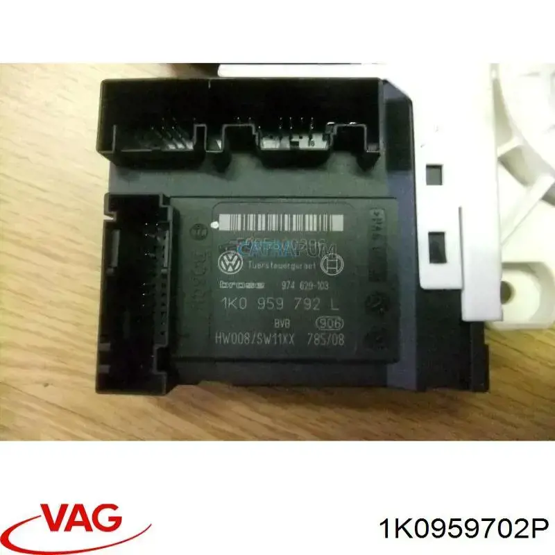 Мотор стеклоподъемника двери передней, правой VAG 1K0959702P