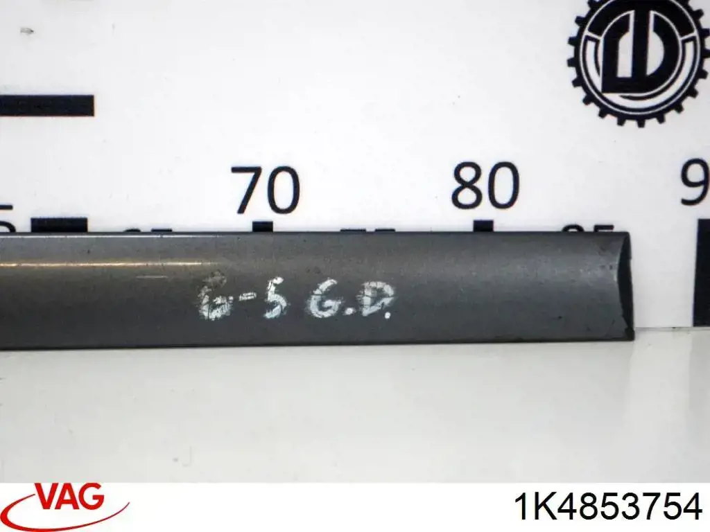 Накладка задней левой двери VAG 1K38535159B9