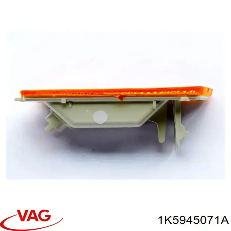  Поворотник левый Volkswagen Golf 5