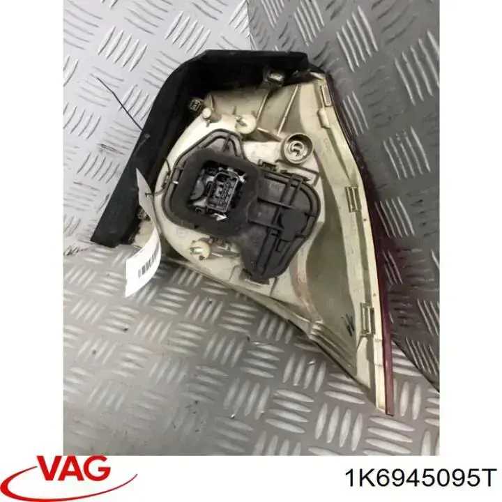 Задняя левая внешняя фара VAG 1K6945095T цена, от 182.20 USD